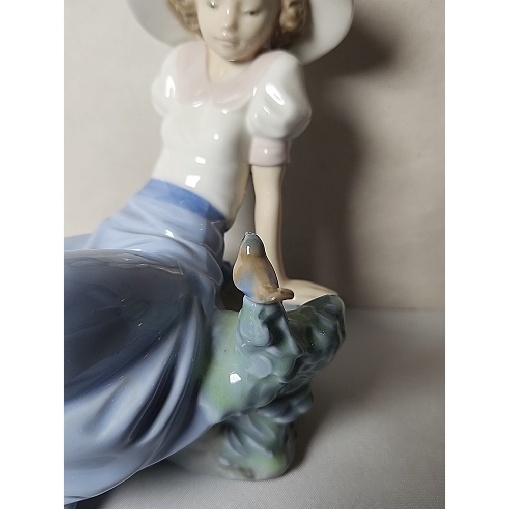 VTG Nao by Lladro '92 Porcelain Sculptur Listening to the Birds' Songs Retired - Picture 3 of 10